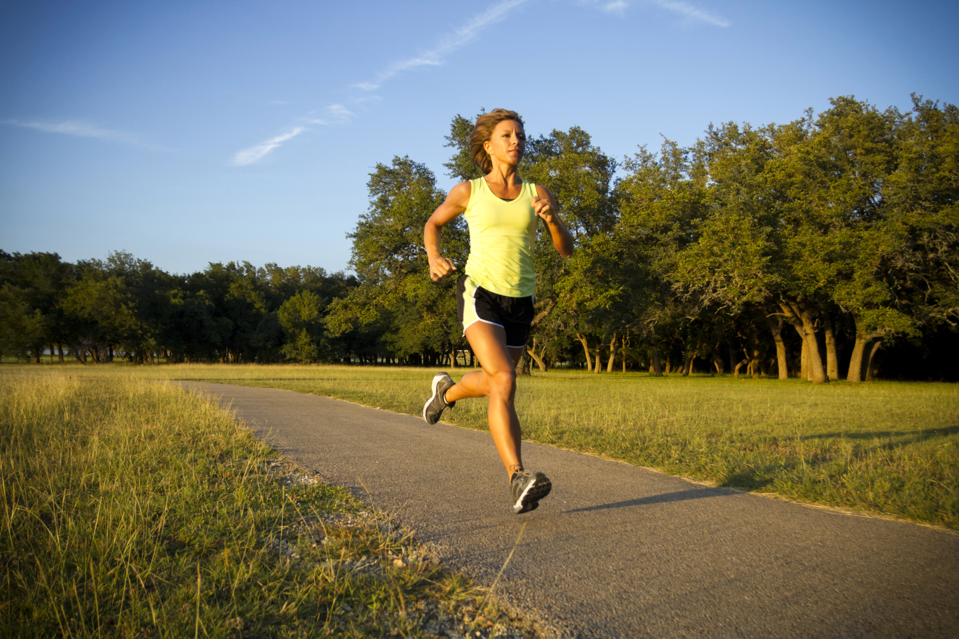 Бег для похудения по утрам для начинающих, польза для здоровья