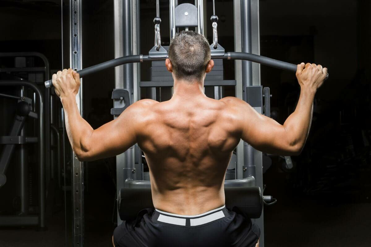 Расширение костяка плеч: упражнения, техника выполнения, фото