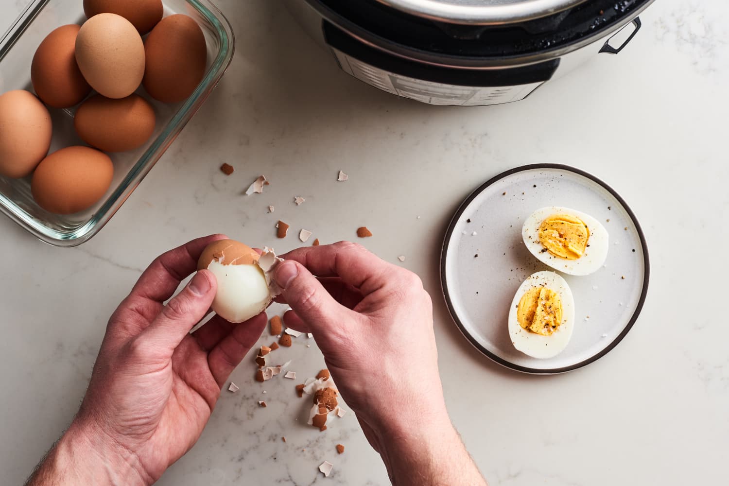 Сколько минут варить яйца всмятку после закипания воды, как правильно варить на газовой и электроплите