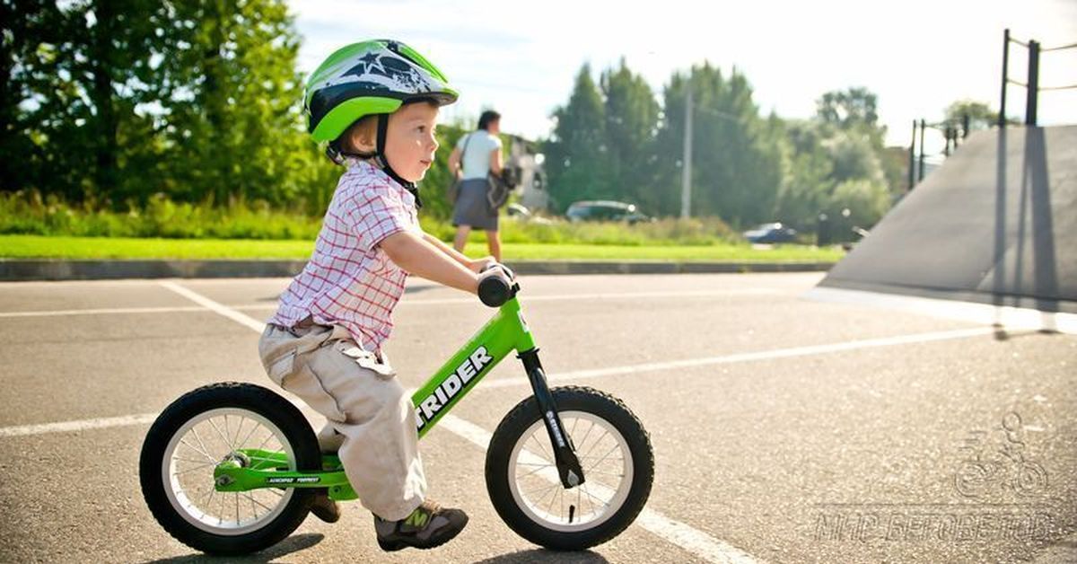 Детский велосипед без педалей двухколесный