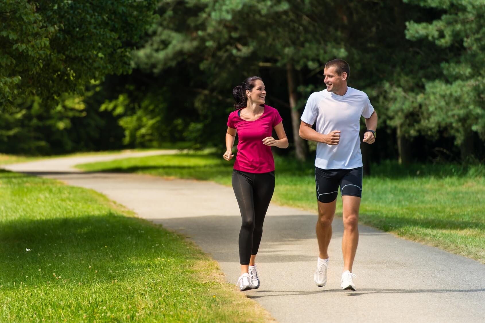 В какое время лучше бегать - утром или вечером - как правильно начать бегать для начинающих для похудения