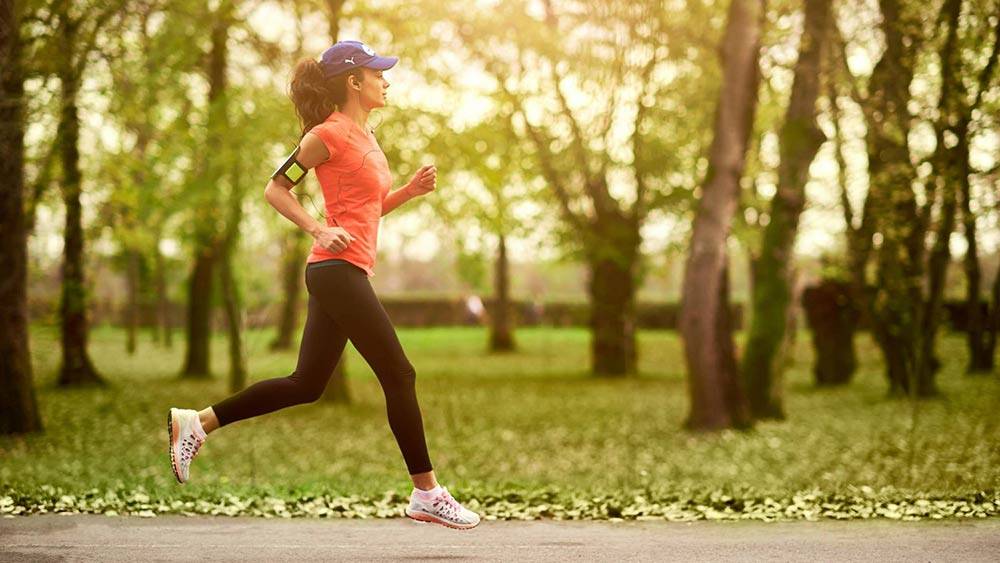 Как начать бегать по утрам, полезны ли утренние пробежки