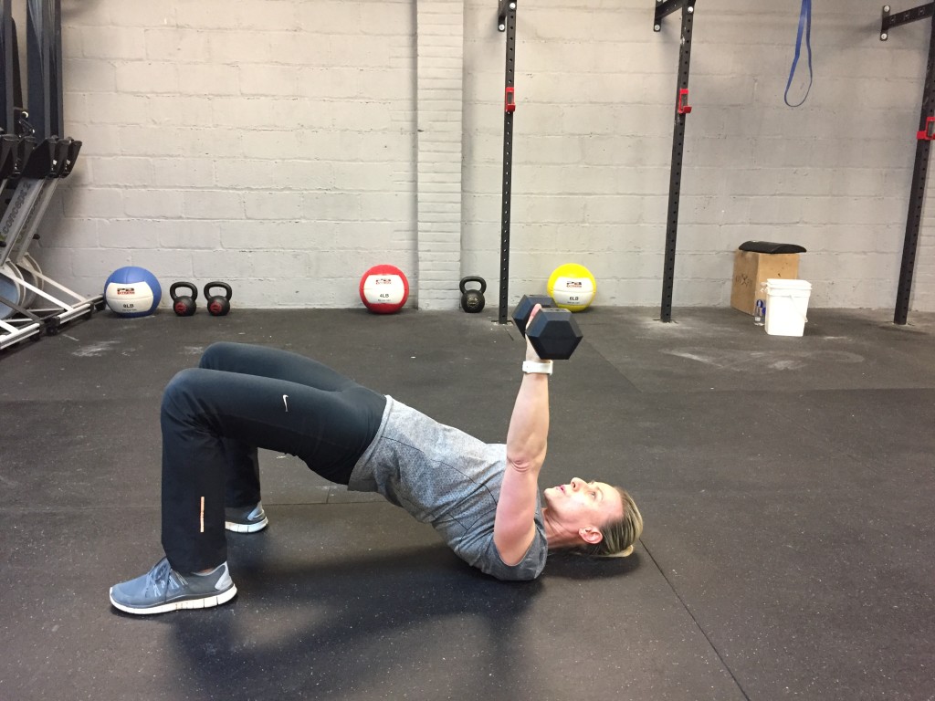 Упражнения с гирей на спину: как с помощью гири накачать мышцы спины дома