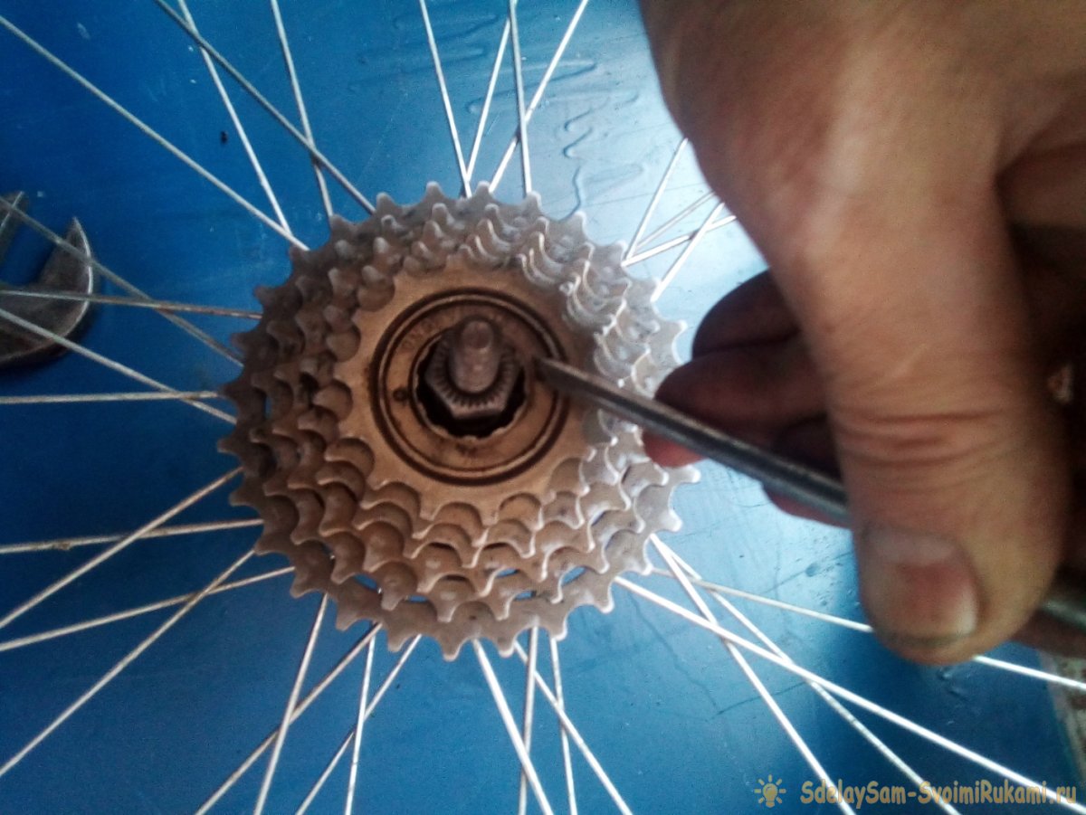 Как снять и разобрать трещотку с колеса велосипеда