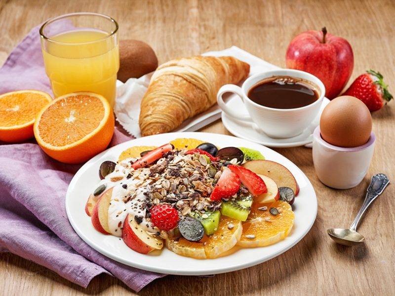 15 идеальных полезных завтраков  из продуктов правильного питания