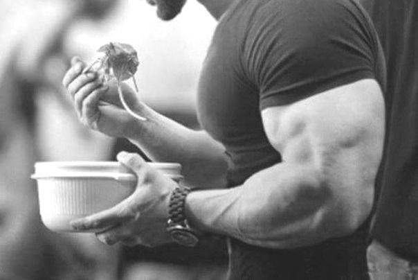 8 правил роста мышечной массы рук