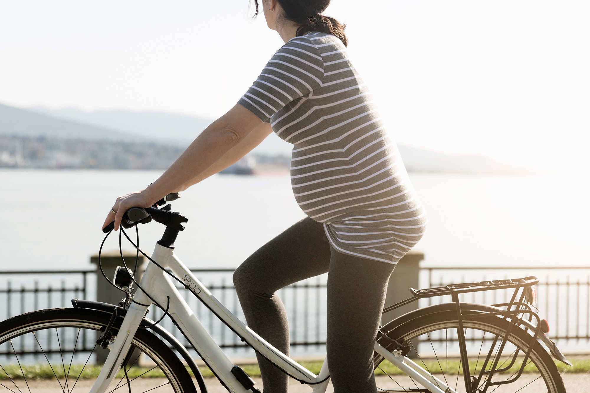 Можно ли беременным кататься на велосипеде, противопоказания, правила