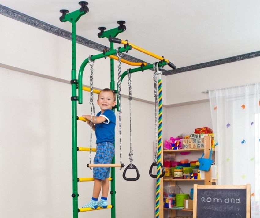 Шведская стенка для детей в квартиру: помощник для физического развития ребенка